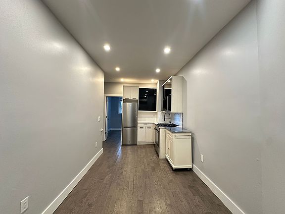 4th image of 50 Jordan Ave #39E