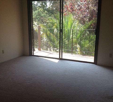 5th image of 824 W Spain St
