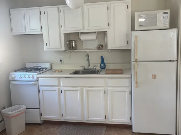 (undisclosed Address), New Hyde Park, NY 11040