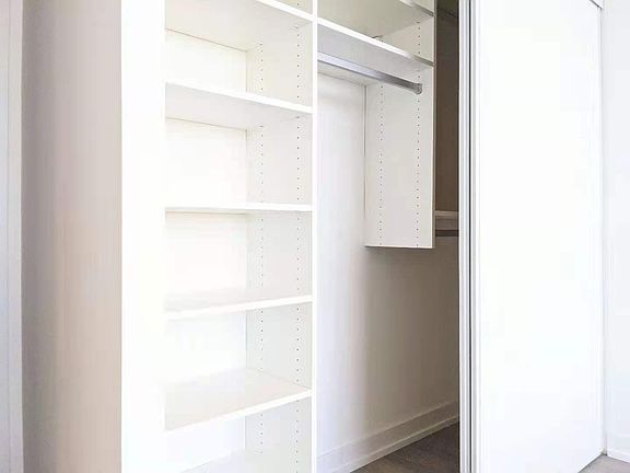 4th image of 1 Grandview Blvd #2105