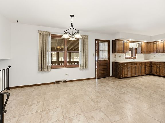 4th image of 15 Navajo Ct