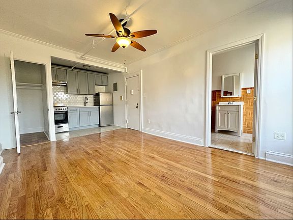 3rd image of 2109 5th Ave APT 4