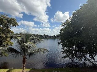 6910 NW 173rd Dr APT 1004, Hialeah, FL 33015