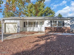 1 Riverton Rd, Toms River, NJ 08757