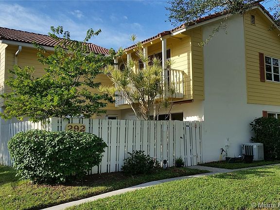 3rd image of 292 Seabreeze Cir #292