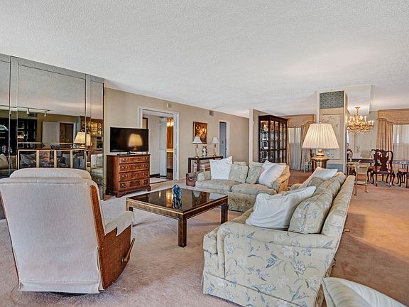 Regency Towers 1403_20181001_022