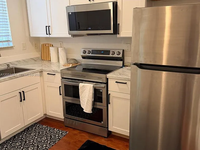 2082 NE 167th St #3 — Photo 3