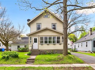 65 Rosemount St, Rochester, NY 14620