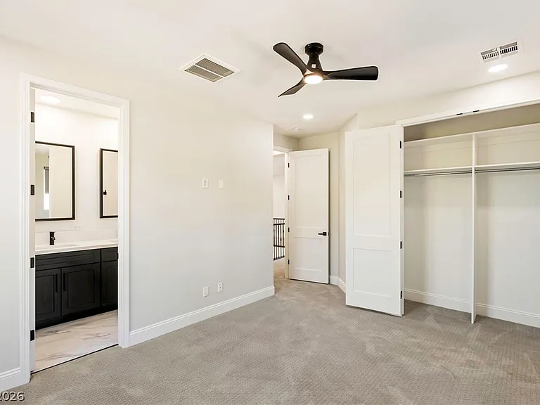 2462 Hollow Rock Ct — Photo 36