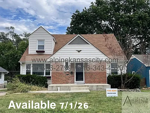 7131 Main St #UPPER Photo 1