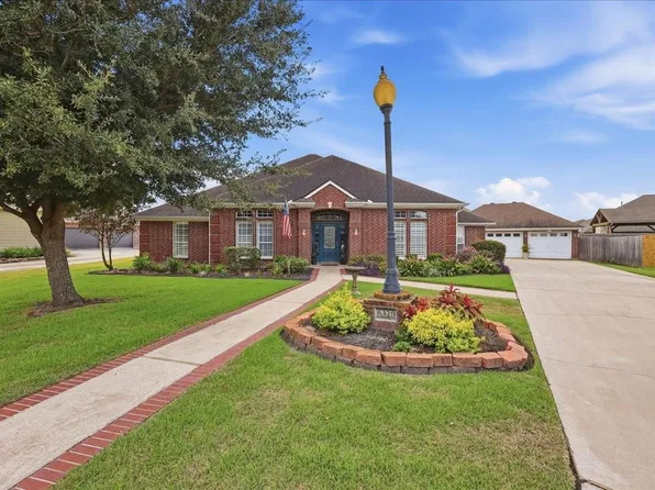 6320 Meadow Mist St, Orange, TX 77632