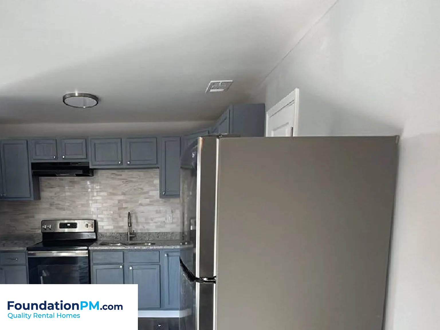 2435 Alcy Manor Lane(P.V) - 104 — Photo 4