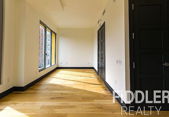 3rd image of 10 Montieth St APT 274