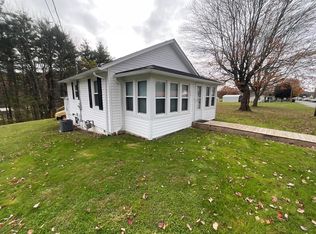 162 Sunrise Ave, Crab Orchard, WV 25827