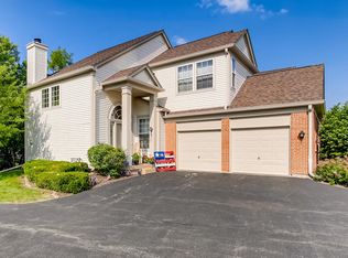 14 Waterfront Ct, Algonquin, IL 60102