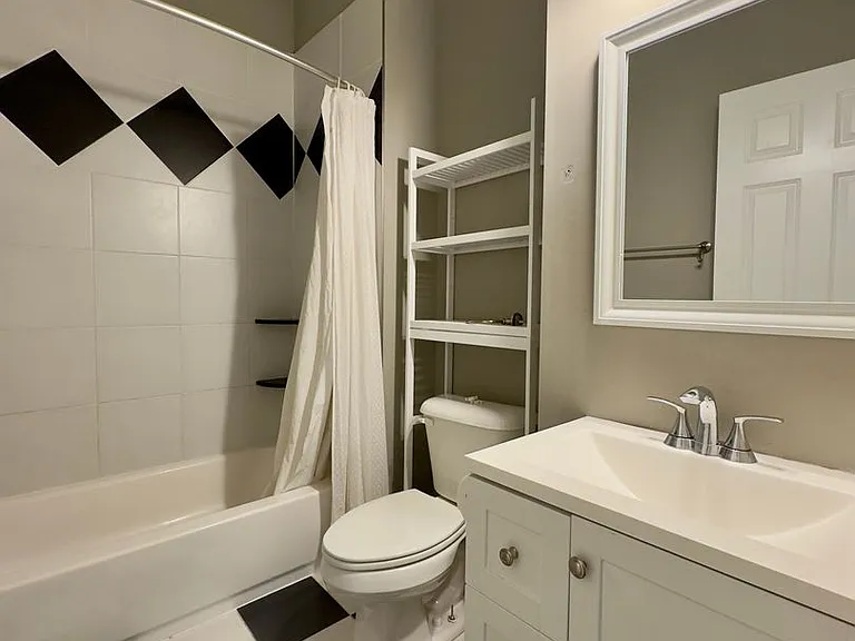 Apartment Units with In-Unit Laundry in Mt Vernon, Baltimore, MD! — Photo 23