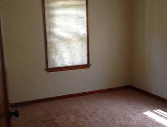 4th image of 1313 N McKaig Ave