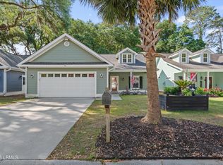 14 Carolina Village Cir, Beaufort, SC 29906