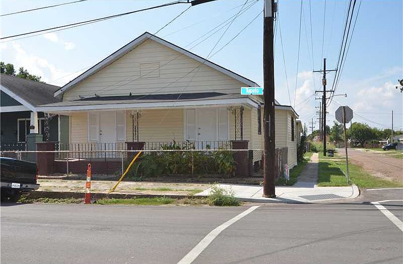 1st image of 636 Tupelo St