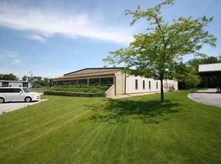 811 Lawrence Dr, Fort Wayne, IN 46804