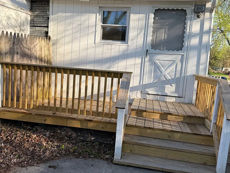 58 E Monroe St — Photo 18