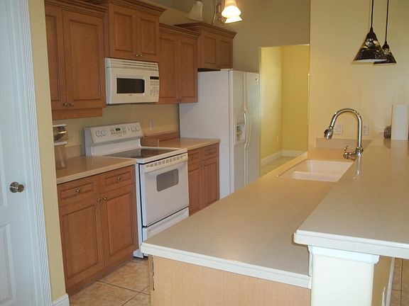 5th image of 4069 Rolling Hill Dr #0