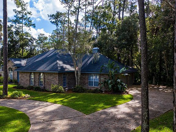 2nd image of 141 Nandina Cir