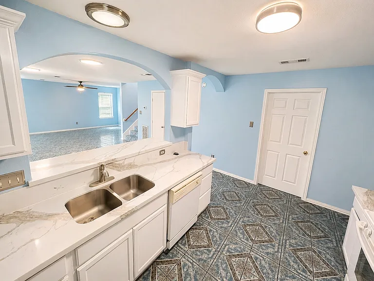 8340 Folkstone Ln #1 — Photo 5