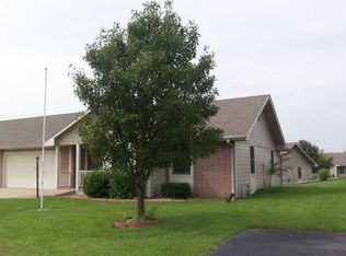 2391 SW Honeysuckle Ln, Topeka, KS 66614