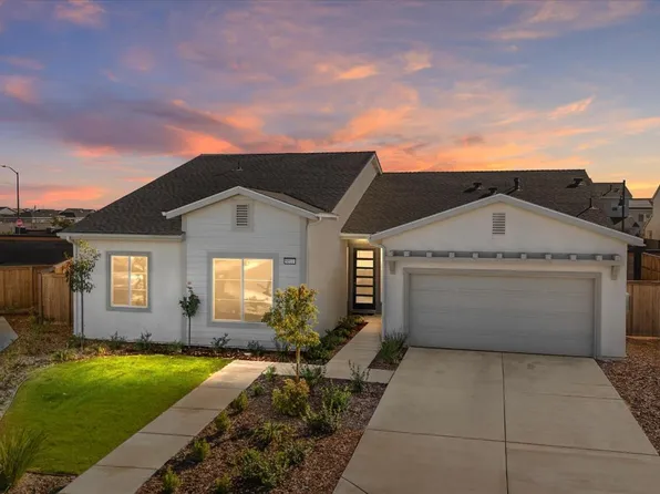 9511 Hill Springs Ln, Shafter, CA 93263