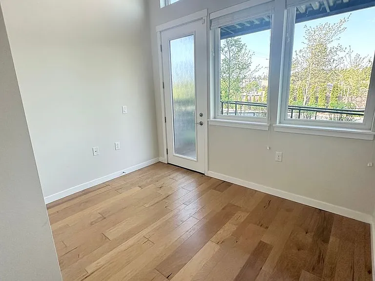 14568 35th Ave NE — Photo 23