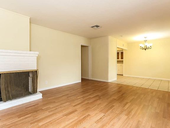 4th image of 5406 61st St