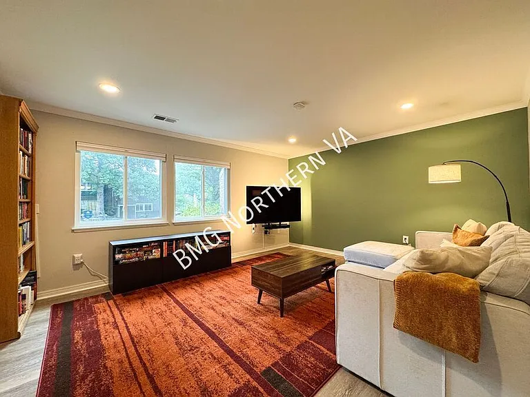 1476 Greenmont Ct — Photo 3