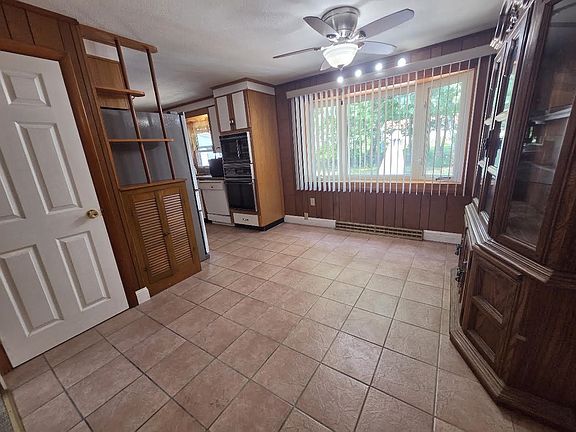 3rd image of 15 Budron Avenue