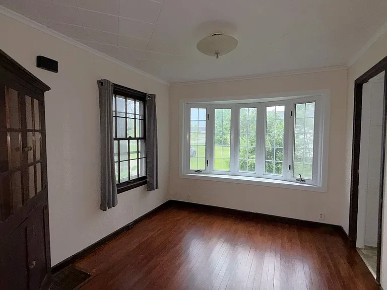 13497 Center Rd — Photo 10