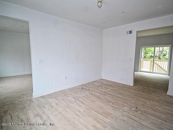 4th image of 334 Bethel Ave