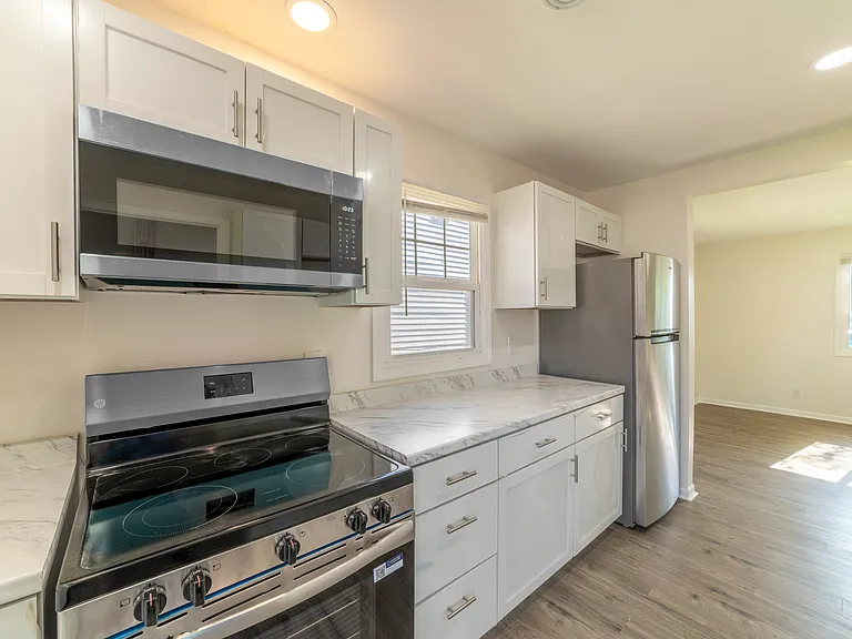 7552 Beech Ave — Photo 12