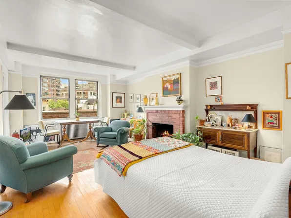 2 Horatio St APT 7C, New York, NY 10014