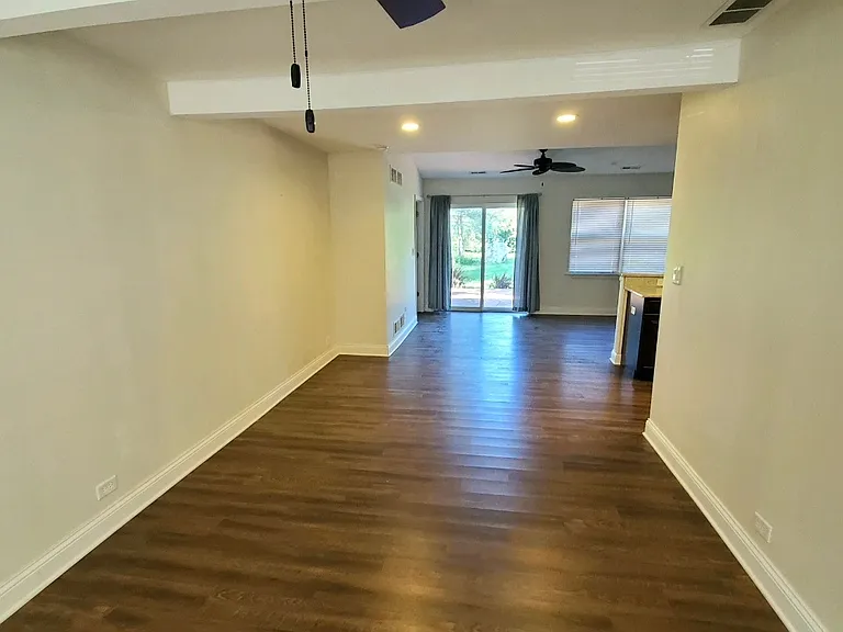 17W022 Grand Ave — Photo 5