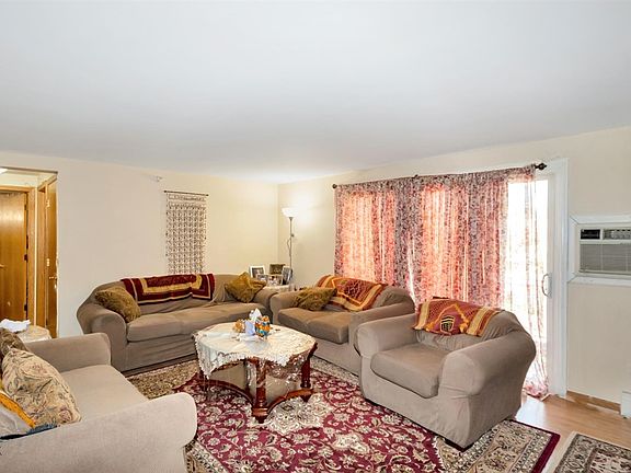 5th image of 9440 S 79th Ct APT 2NW