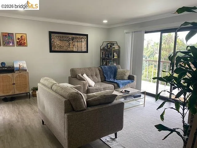 360 N Civic Dr #411 — Photo 9