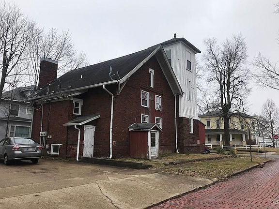 2nd image of 400 E College St