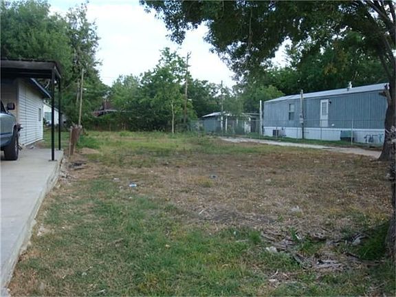 2nd image of 806 Georgia St