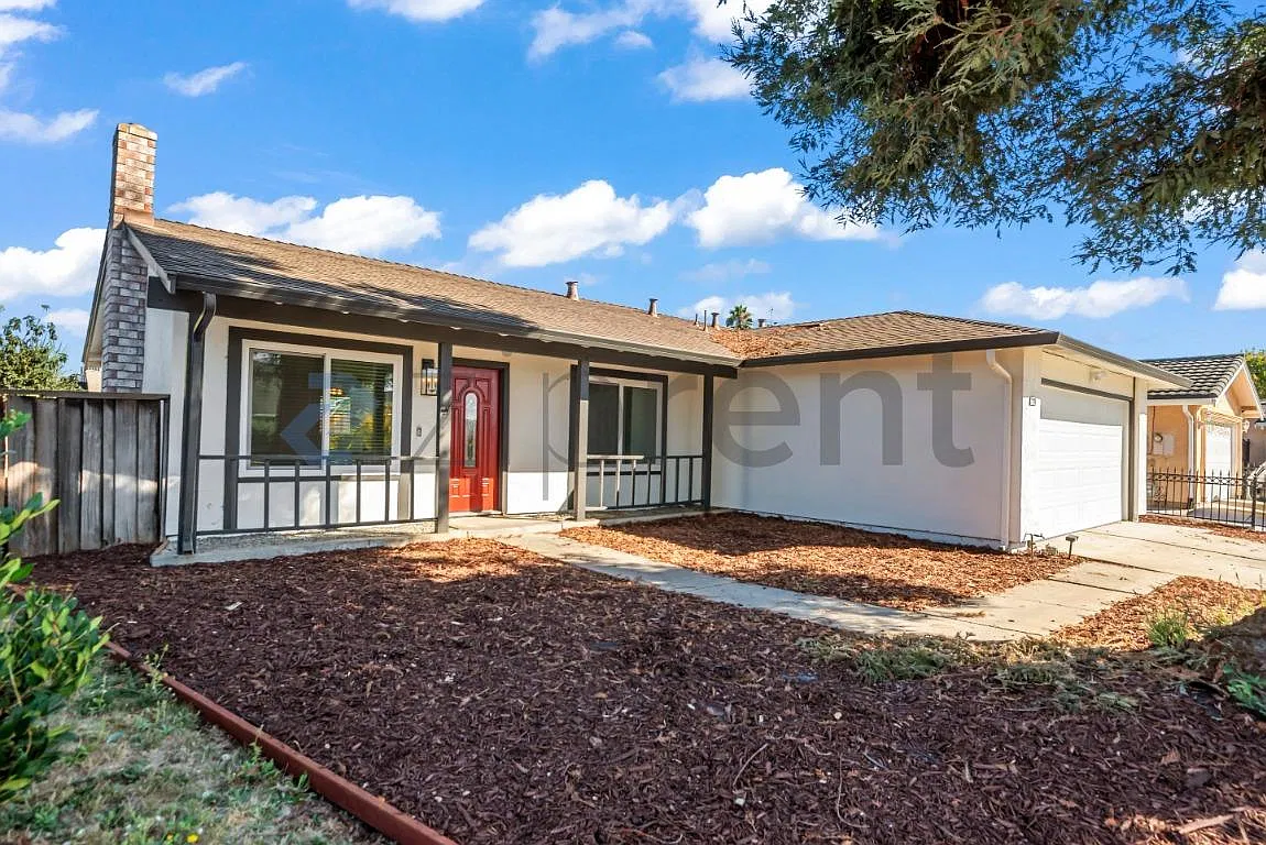 4 bed, 1234 sqft, $4,433 — Photo 3