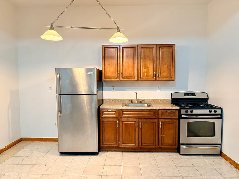 1505 Broadway #3R — Photo 10