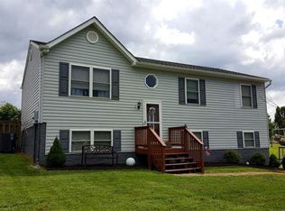 113 Greenleaf Rd, Strasburg, VA 22657