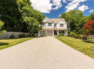 4 E Boylston St, Newburyport, MA 01950