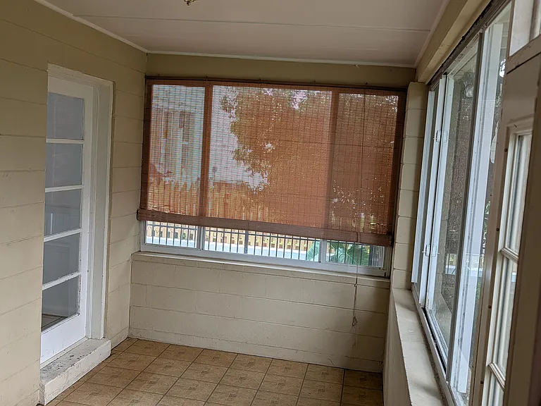 811 Putnam Ave — Photo 15