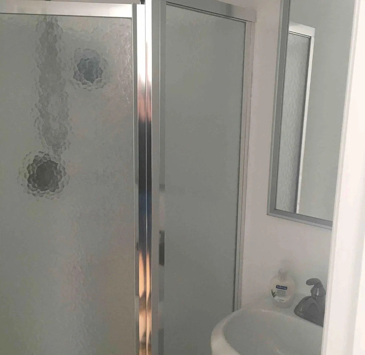 Studio, 500 sqft, $2,500 — Photo 2