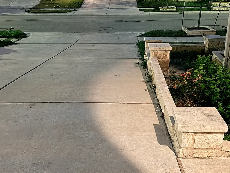 Catahoula Dr — Photo 2
